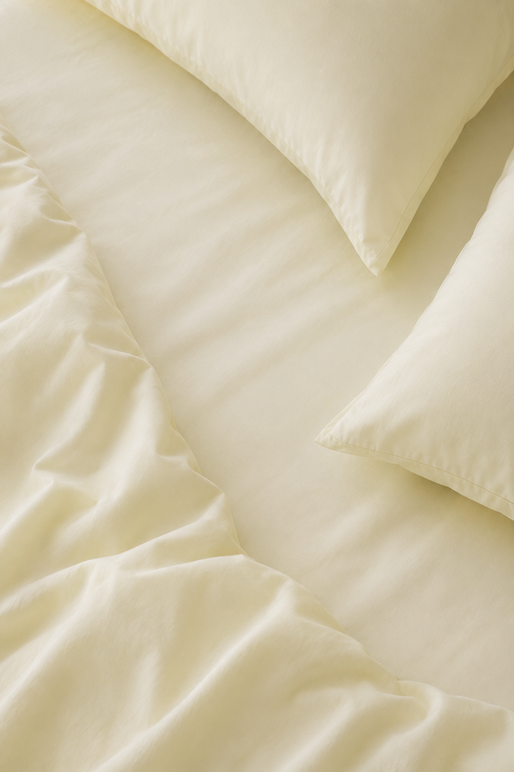 Maison Luxe soft beige cotton bedsheet set – fabric detail