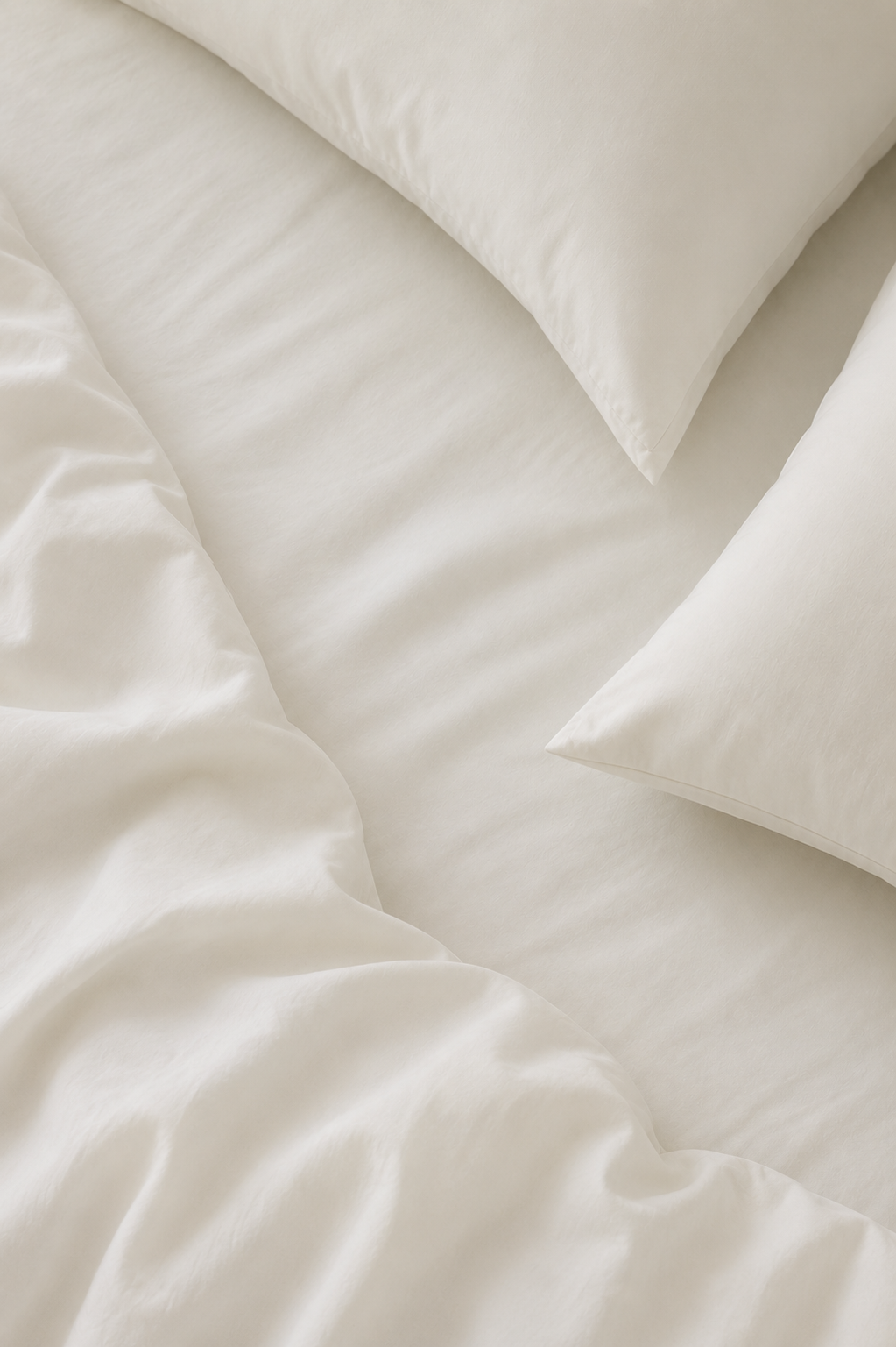 Maison Luxe ivory white cotton bedsheet set – fabric detail