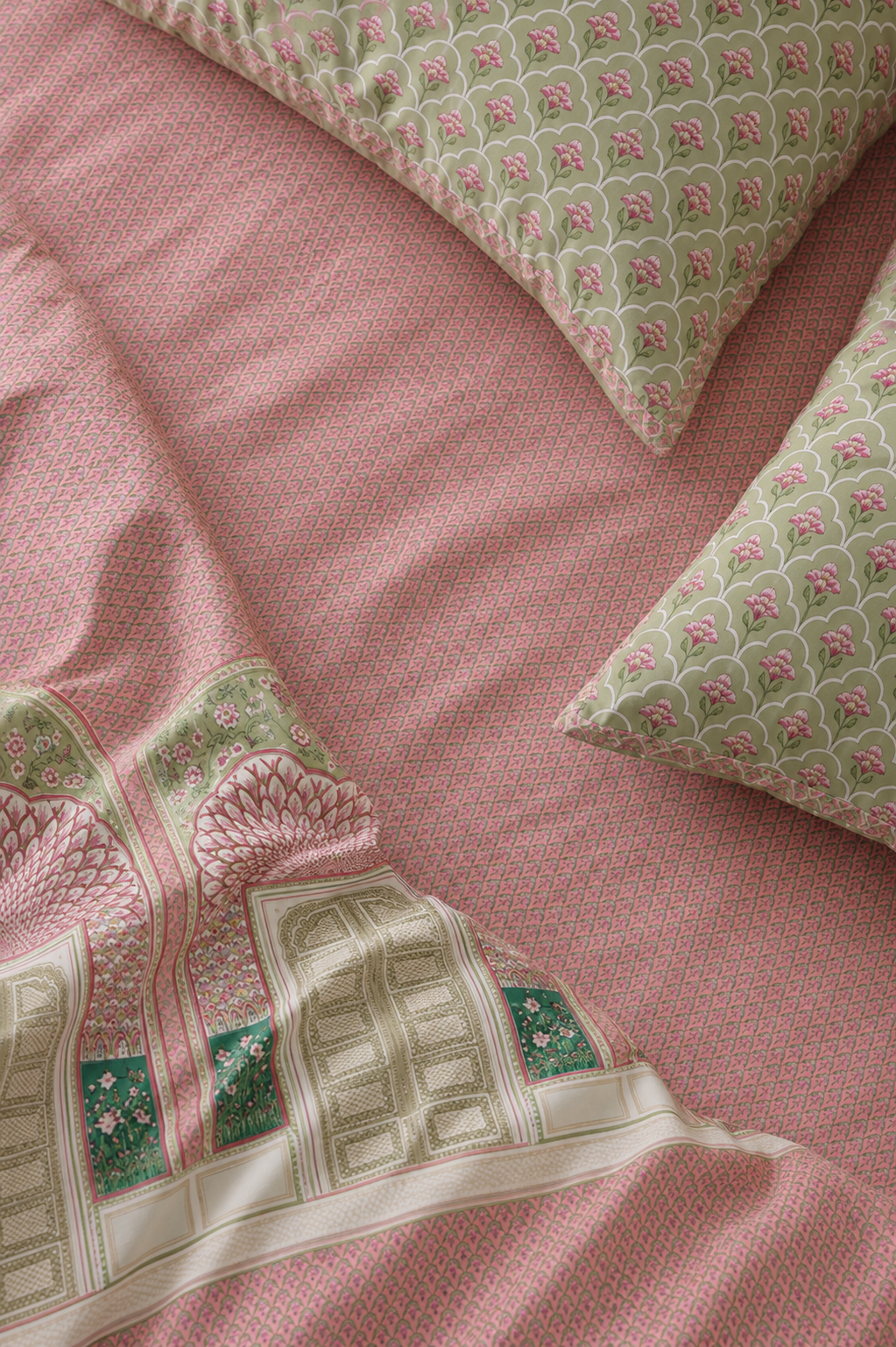 Shahi Dwar ornamental fitted bedsheet set – heritage print detail